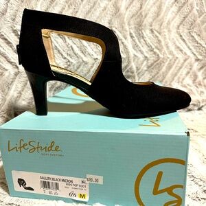 Super Cute Life Stride Black Gallery Heels With Box. Worn One Time.